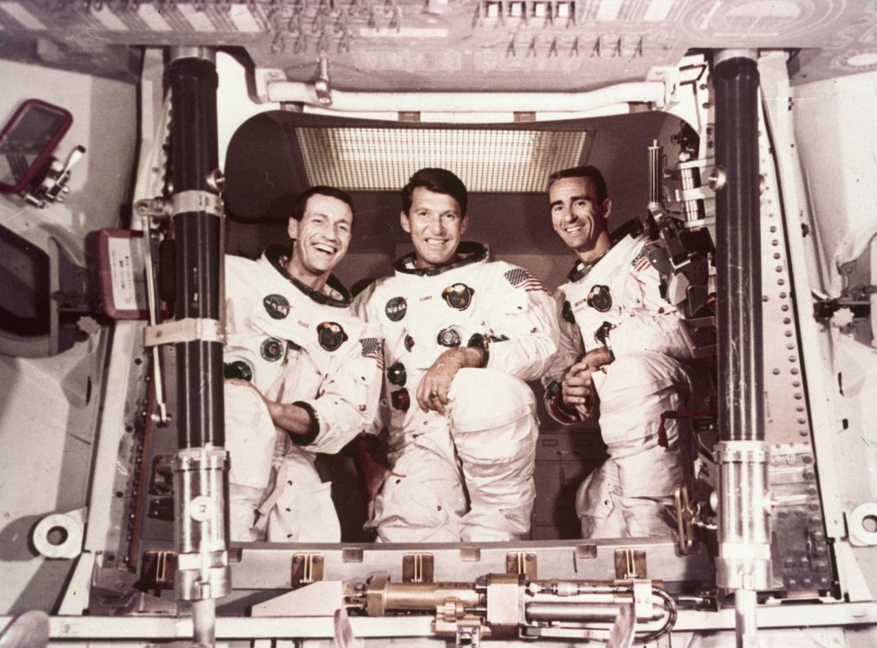 147 Apollo 7 crew -s